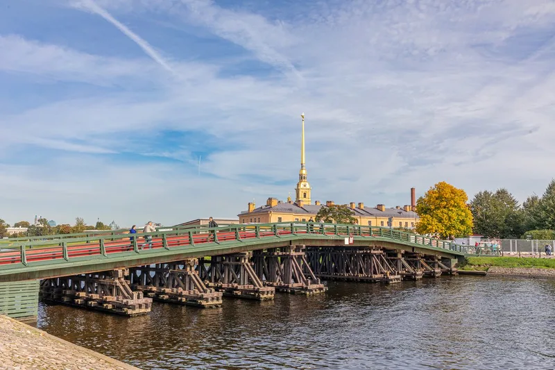 Экскурсия в Петропавловскую крепость (собор+тюрьма) + Кунсткамера