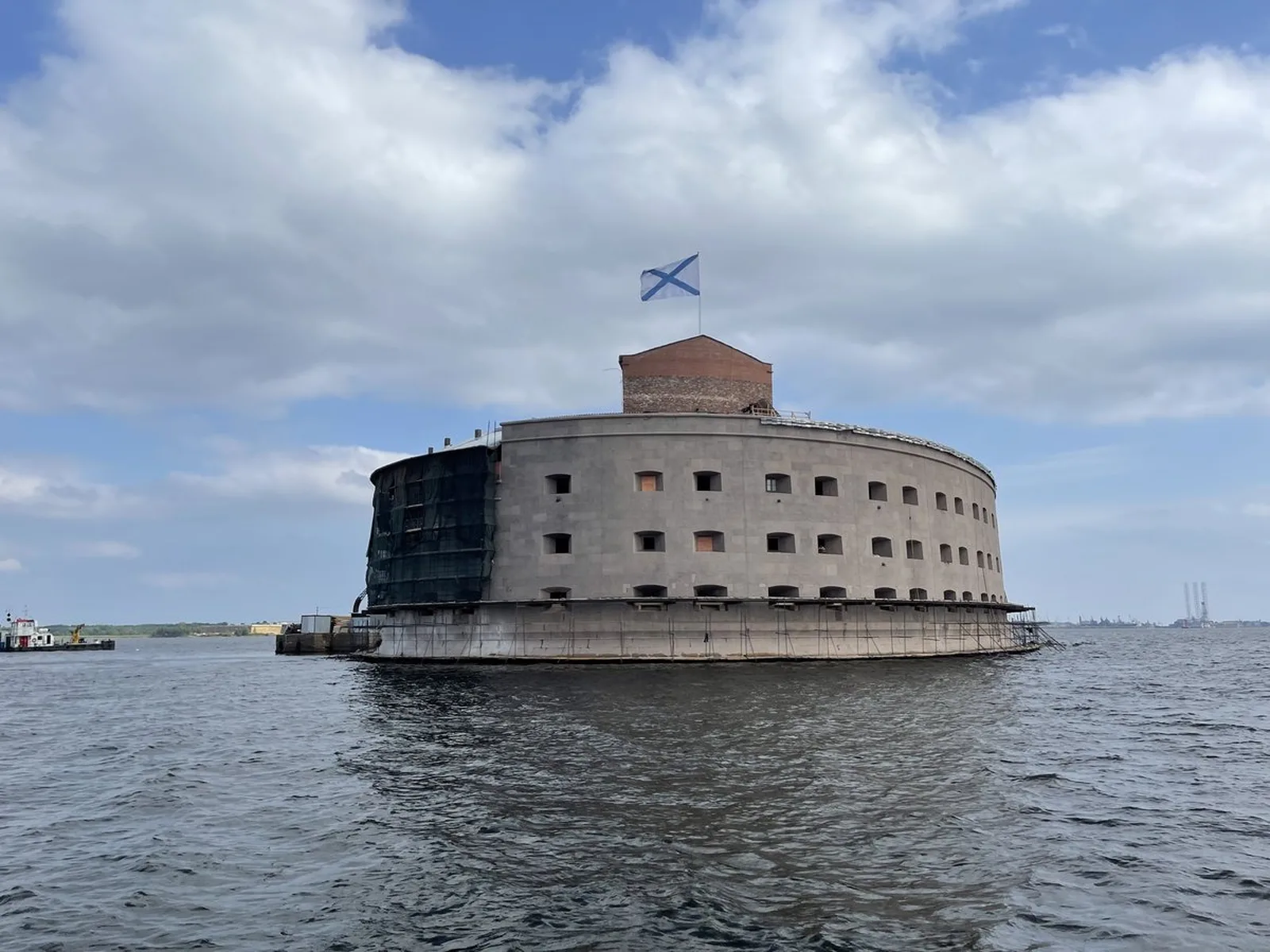 Кронштадт. Морской собор + теплоходная прогулка вокруг фортов + музей макет "Фортов Кронштадта" — фото 4